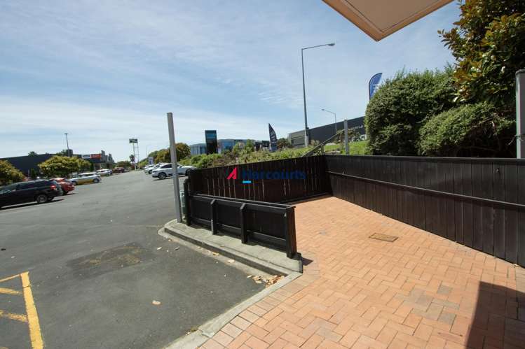 Cafe/60 Constellation Drive Rosedale_7