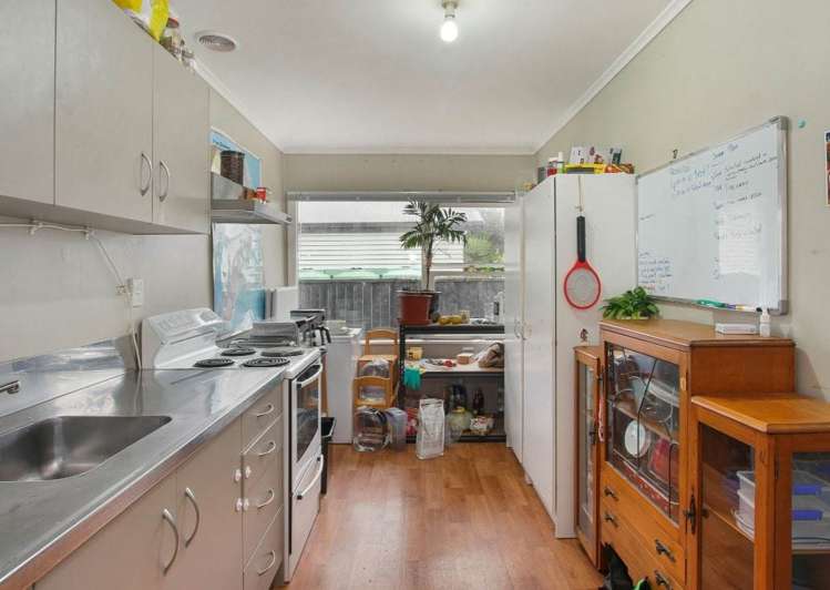 33 Parrish Road Sandringham_13