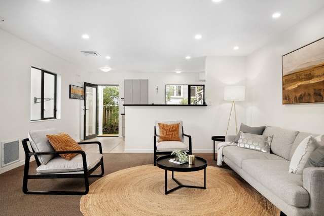 4 and 4A Chamberlain Road Karori_4