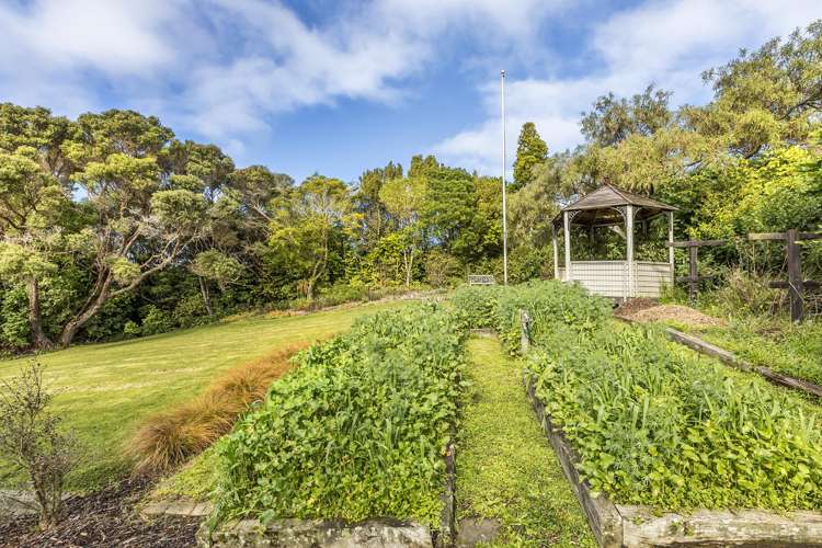 100 Larsen Crescent Tawa_33