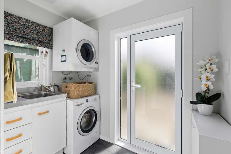 34 Cavendish Square Strathmore Park_13