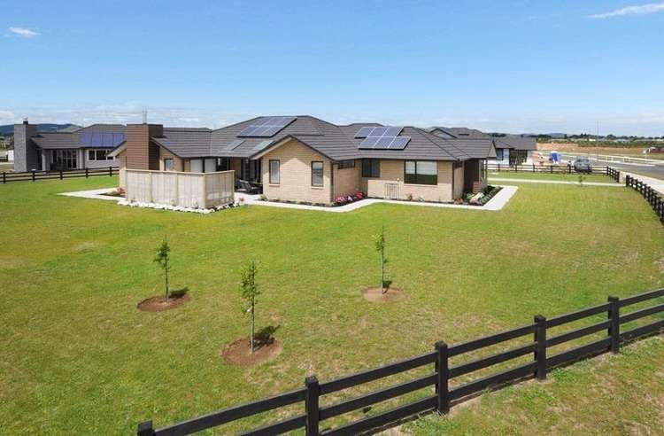 81 Baxter Michael Crescent Cambridge_0