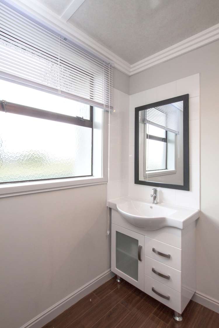 110 Moulson Street Strathern_13