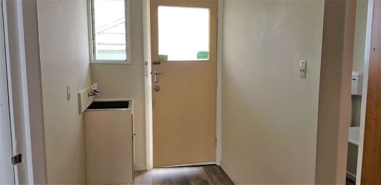 2/85 Aitken Street Ashburton_8