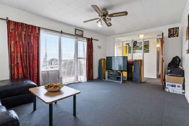 302 Roscommon Road Clendon Park_7