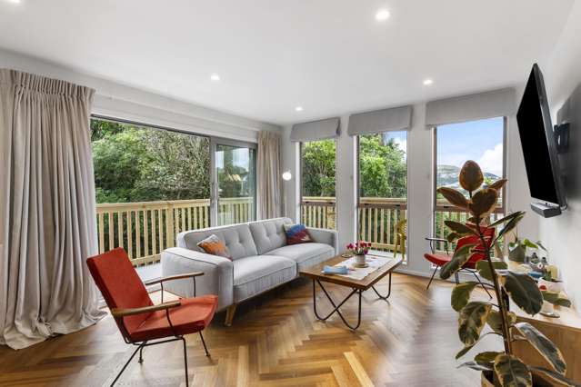 Paparangi Gem: Renovated, Private Setting
