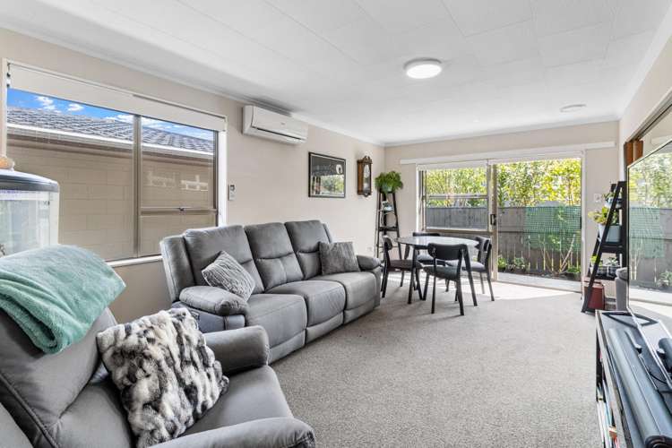 23A & 23B Stoke Street Westown_7