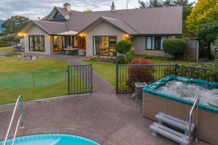 309 Golden Hills Road Redwood Valley_26