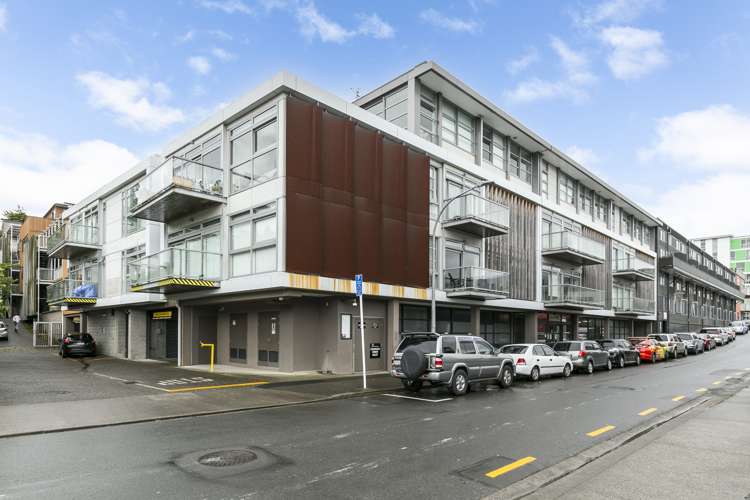 E105/28 Torrens Terrace Mount Cook_13