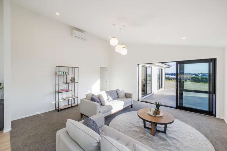 75 Atlantic Drive Fitzherbert_12