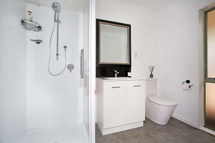 6 Cottesmore Place Huntington Park_15