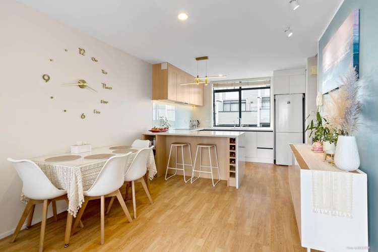 127b Queens Road Panmure_13