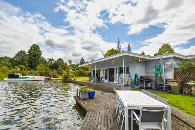 Lakeside living at Rotoiti