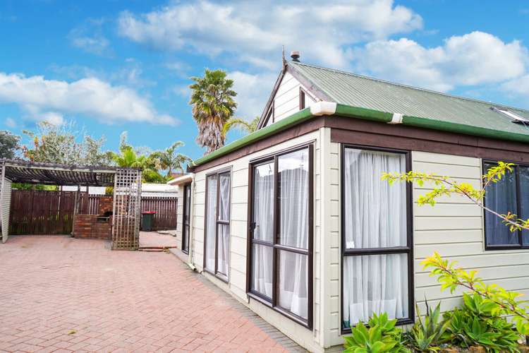 29 Sikkim Crescent Clover Park_10