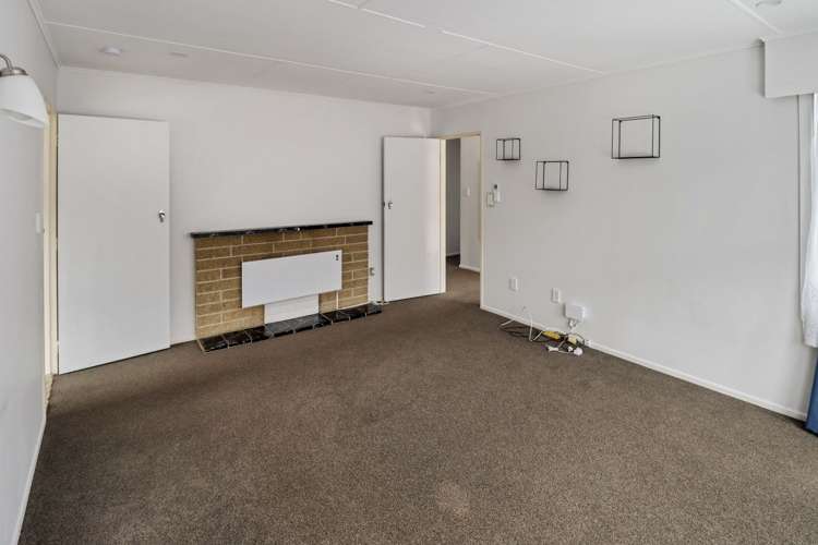 24 Kairanga Crescent Wainuiomata_2