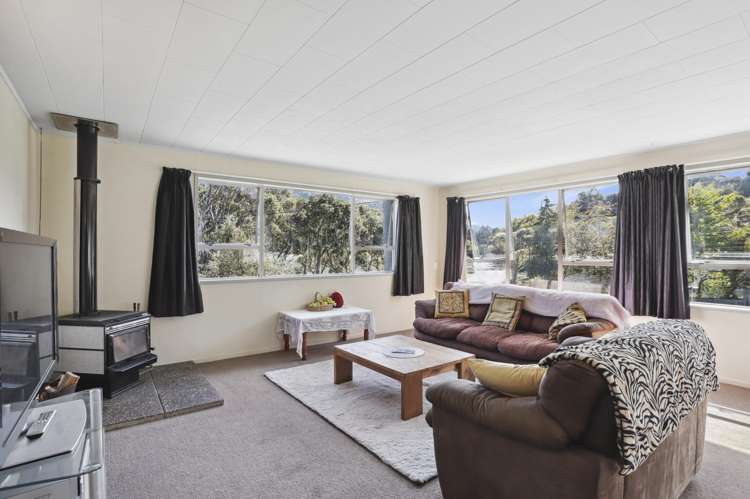 1194 Huia Road Huia_16