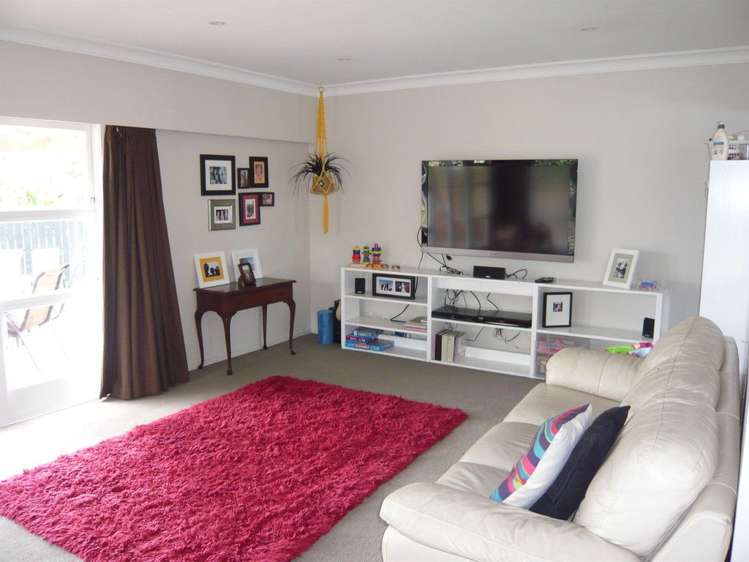 22 Montmere Avenue Te Atatu Peninsula_4