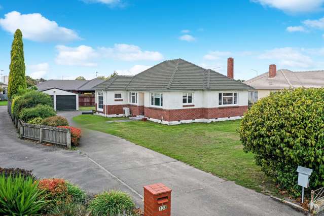 Four Bedrooms, Freshly Renovated