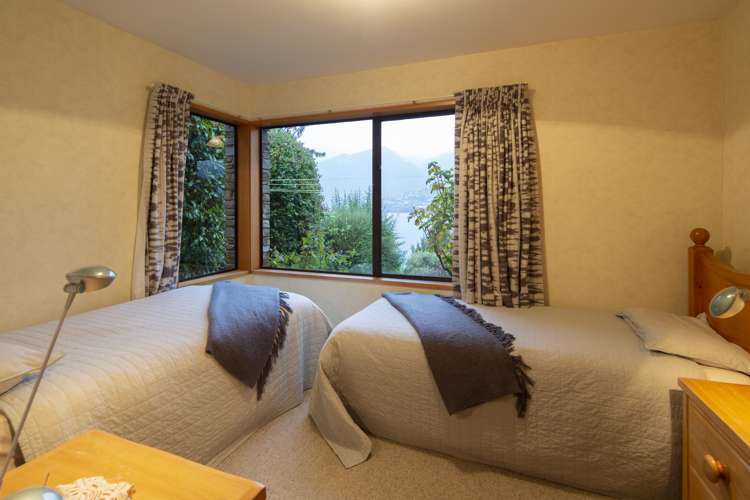 591 Peninsula Road Kelvin Heights_24