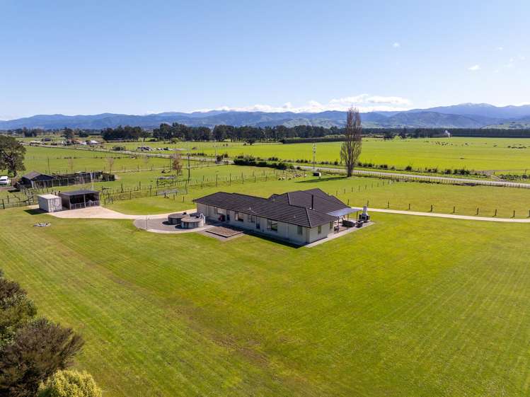 250 Hughes Line West Taratahi_19