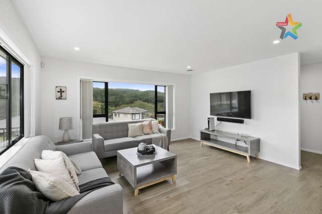 8 Frankie Stevens Place Riverstone Terraces_2
