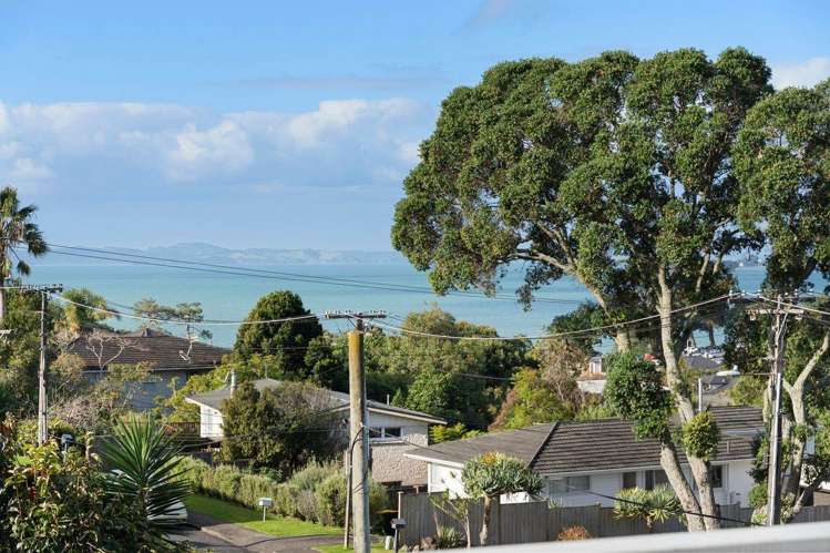 2/9 Colmar Road Mellons Bay_31