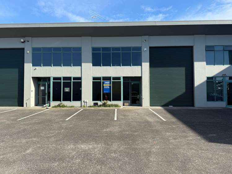 Unit 4/15 Paramount Drive_0