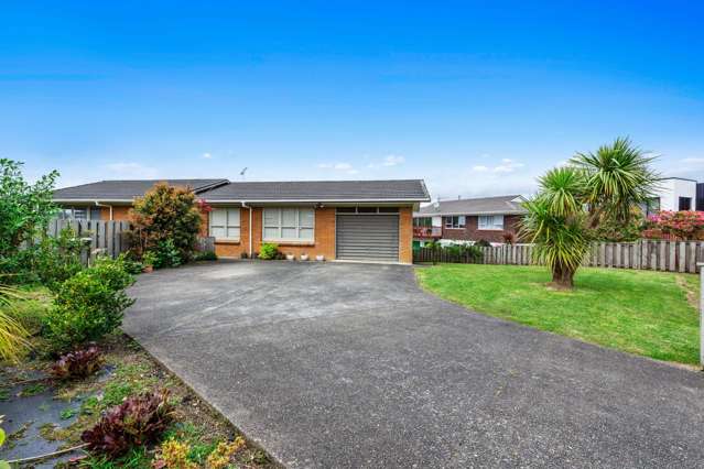 18 Borrowdace Avenue Botany Downs_3