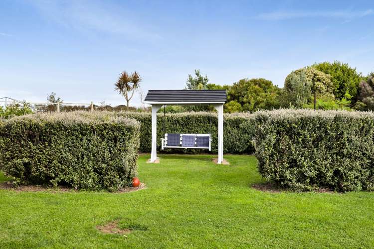 15 Auroa Road Otakeho_7