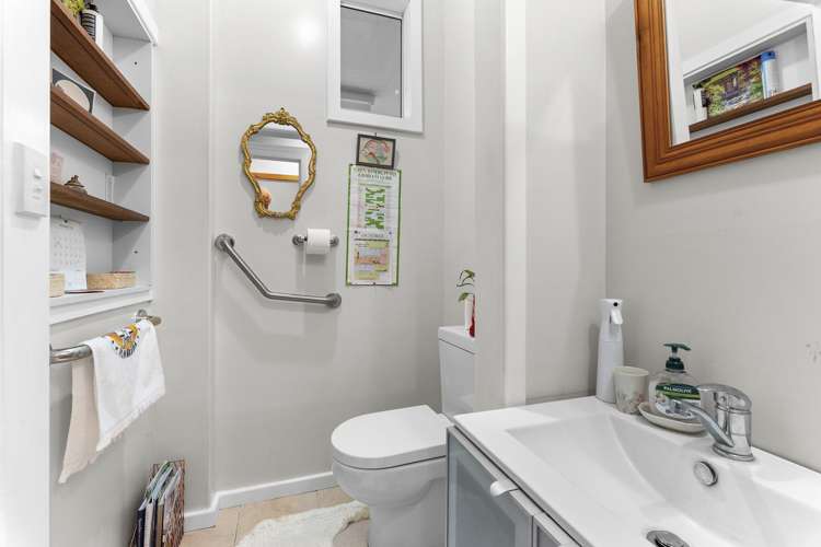 51b Cumming Street Okato_19