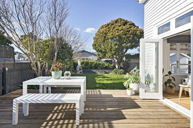 52 Ava Street Petone_17