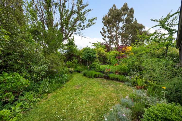 5 Lanes Road Alexandra_24