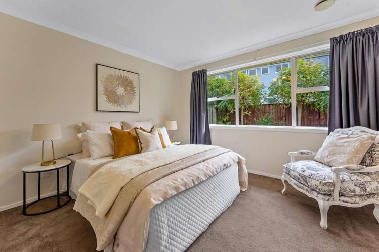 12 Towra Place Botany Downs_11