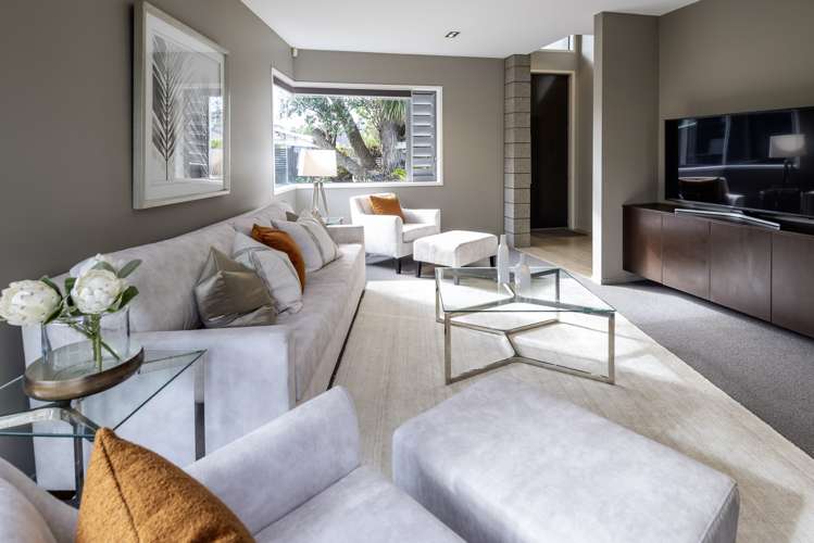 17 Hattaway Avenue Bucklands Beach_12