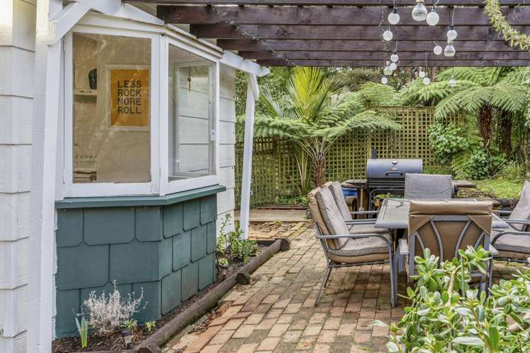 1 Kilgour Terrace Huia_18