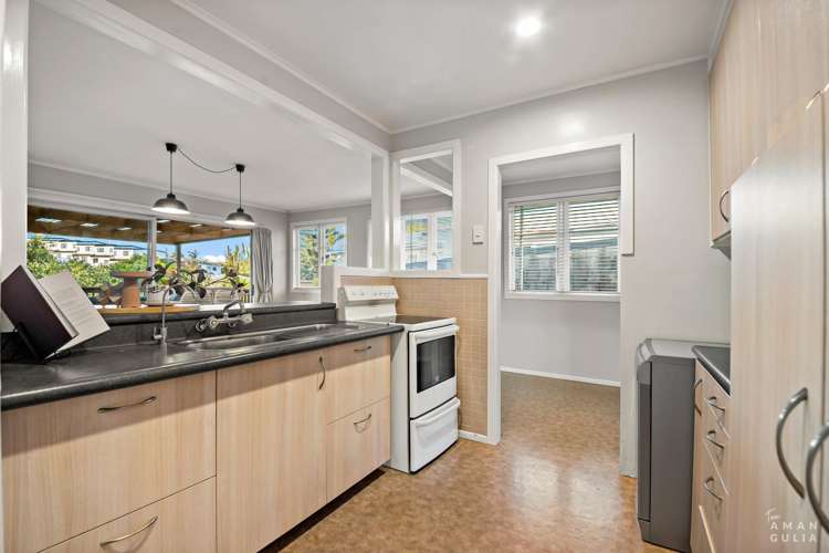 27 Amberley Avenue Te Atatu South_10