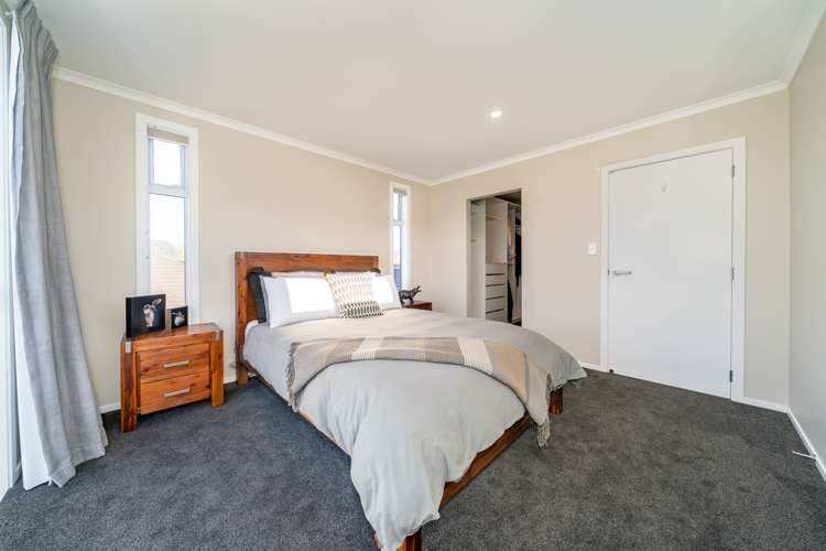 16 Poulson Grove Trentham_10