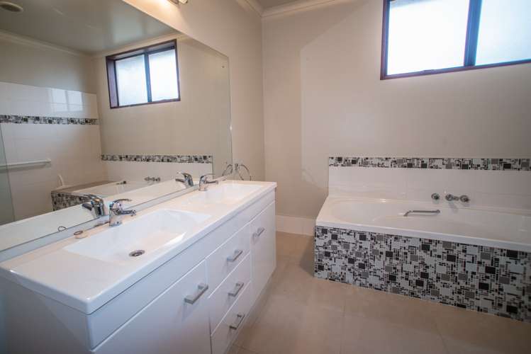 2 Lanes Road Alexandra_13