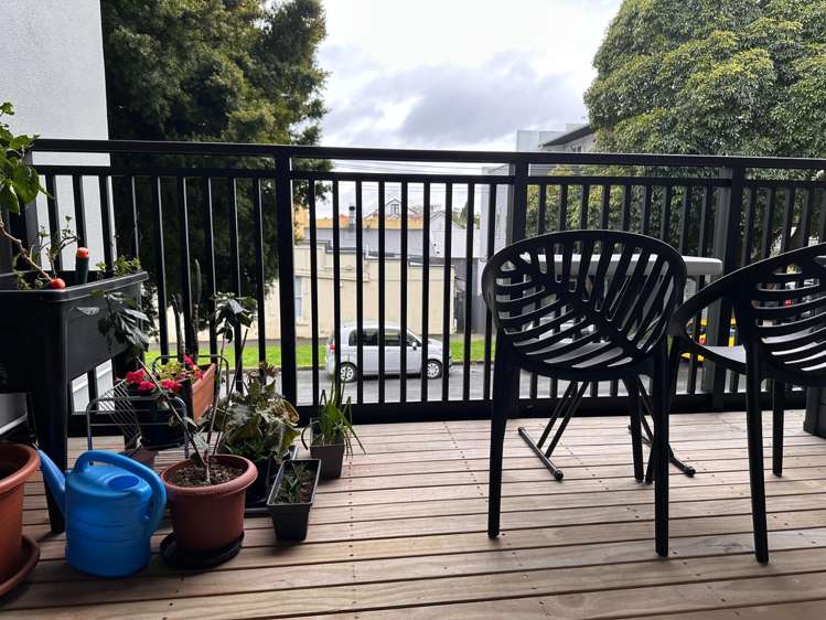 1A/104 KINGS ROAD Mount Roskill_11