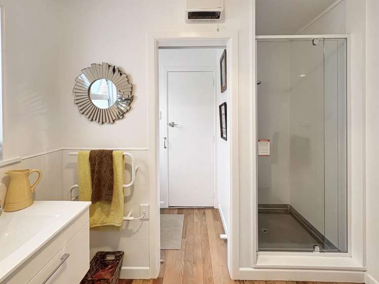 2 St Leonard Street 1228_24