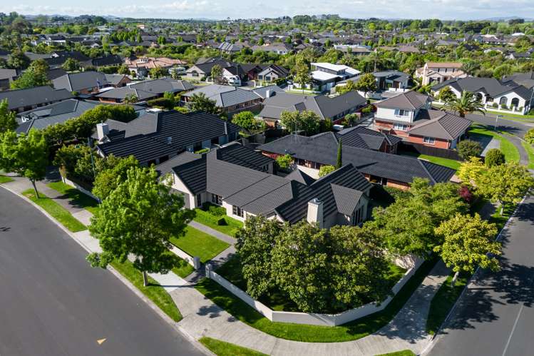 75 Huntington Drive Huntington_25