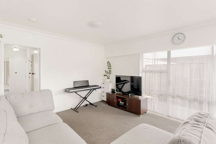 2/18 Manse Road Pahurehure_7