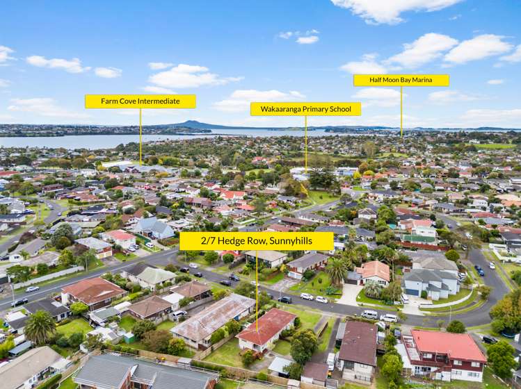 2/7 Hedge Row Sunnyhills_17