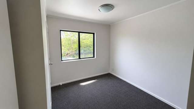  A/1 Wood Avenue Māngere East_2