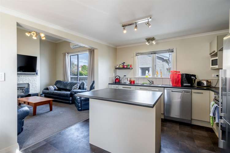 12 Avenal Street Avenal_5