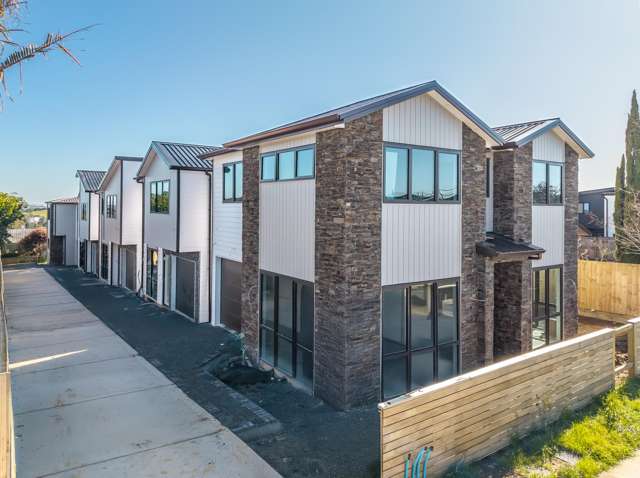 Live elevated - new Queenstown inspired homes