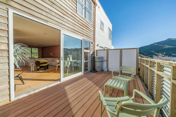 70 Saddleback Grove Karori_8