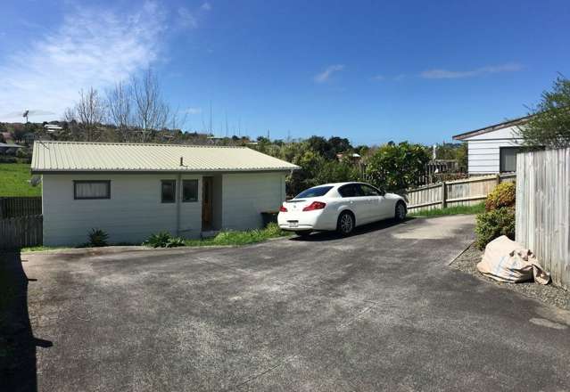 2/60 Trias Road Totara Vale_2