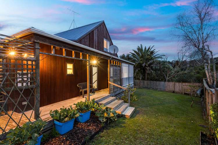 28 Donald Street Stanmore Bay_13