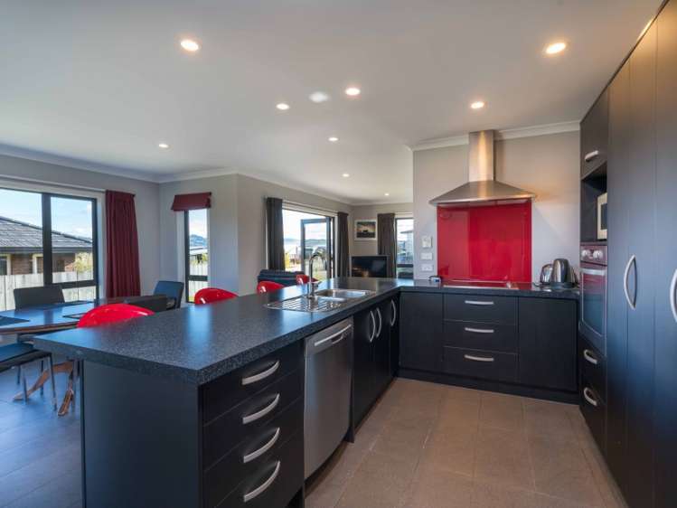 4 Loloma Way Wharewaka_5